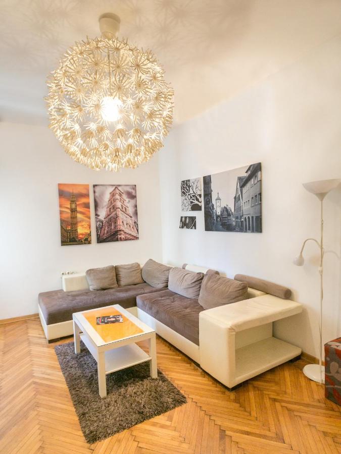 Apartment Marsal Belgrado Esterno foto